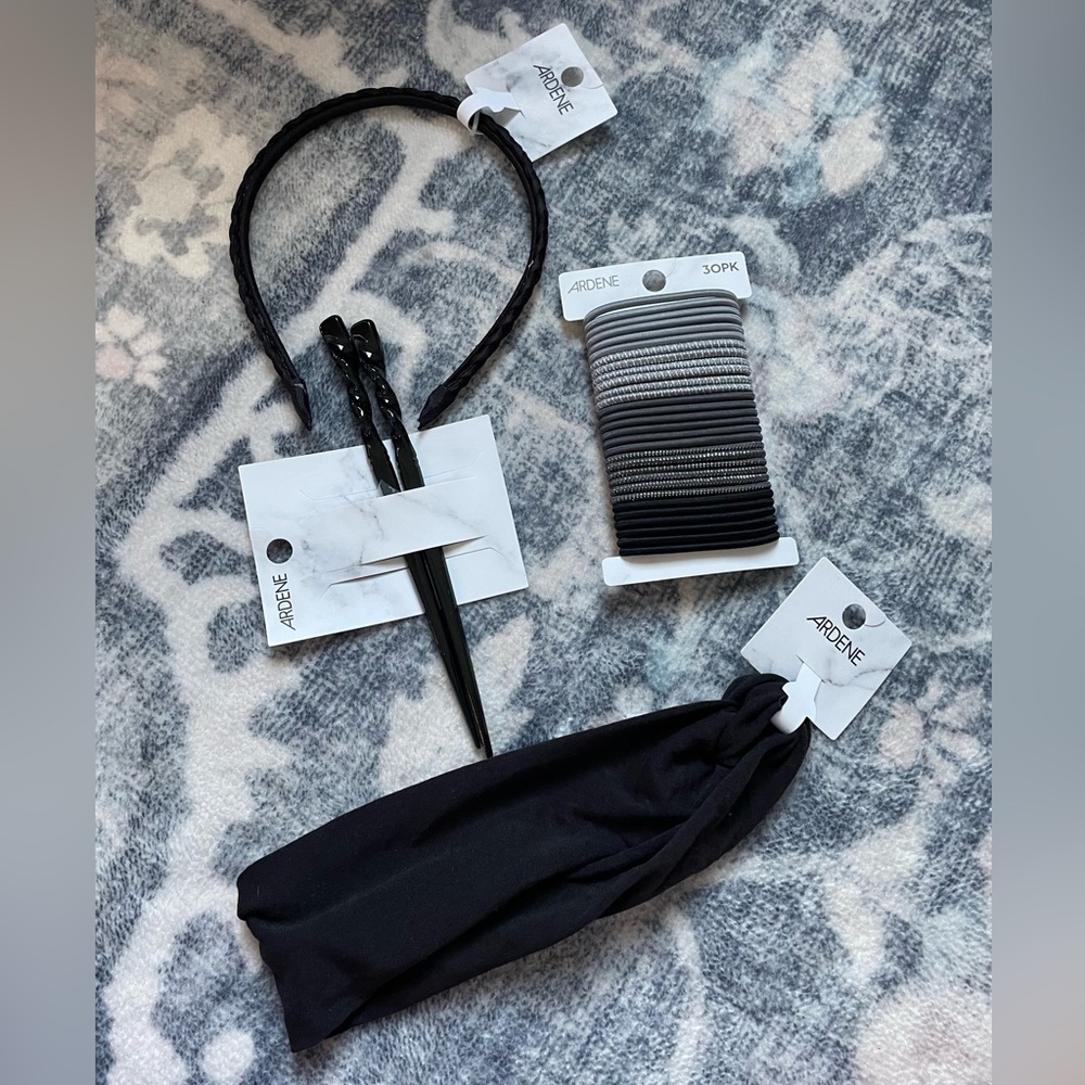 ARDENE 4 pack hair accessories
